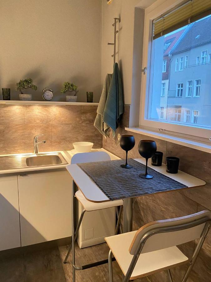 Cozy Modern With Small Balcony In The Heart Of Apartamento