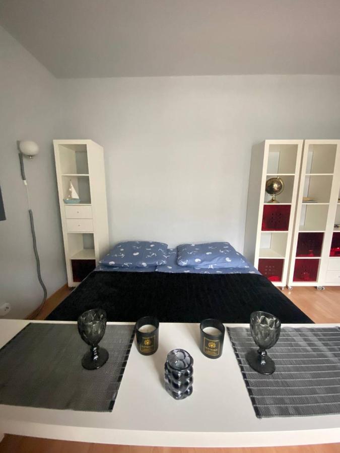 Cozy Modern With Small Balcony In The Heart Of Berlim